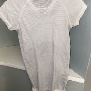 White shirt sleeve lululemon